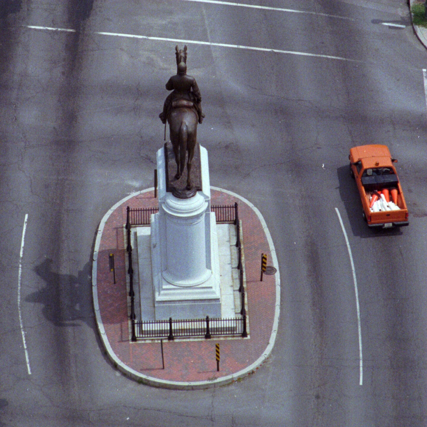sav.MONUMENT.B0609